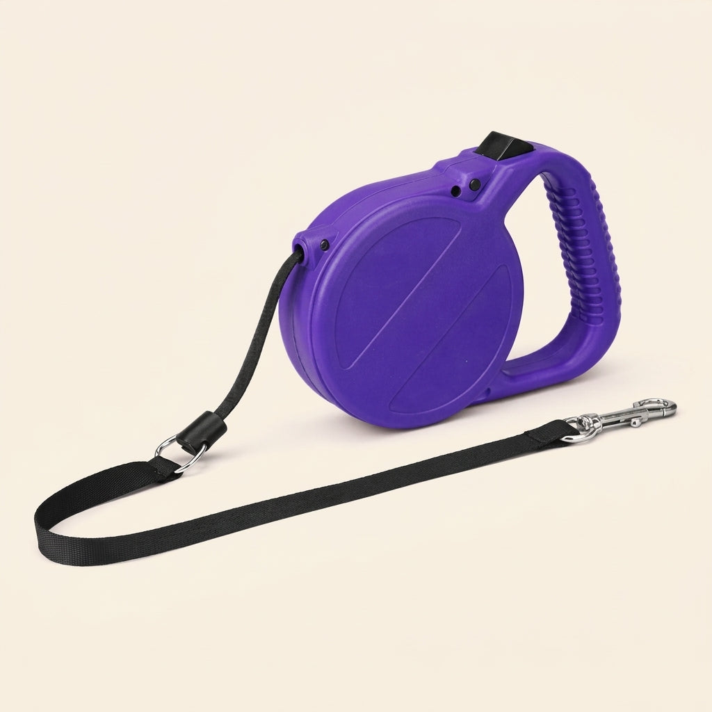 Finn Retractable Leash